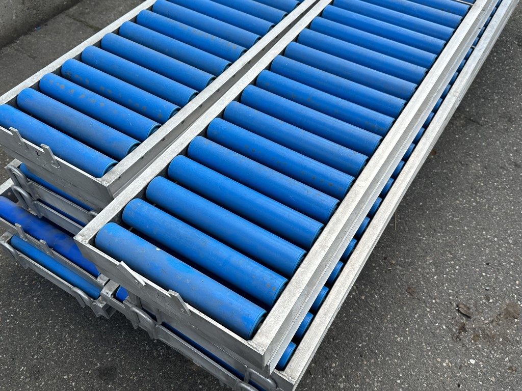 Roller conveyors