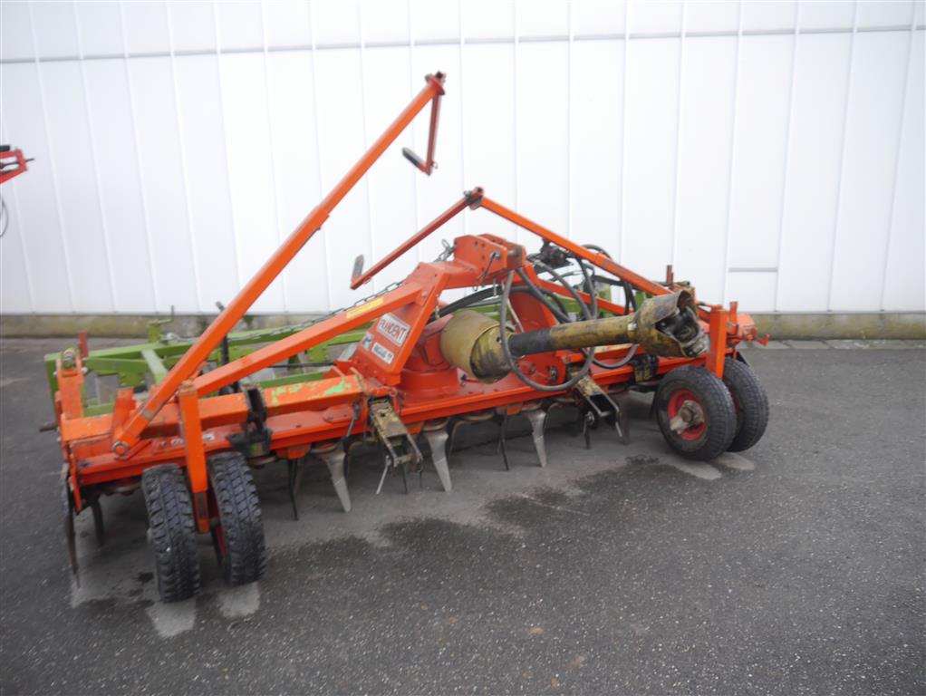 ����������� �������� ������ � Baselier Hillformer