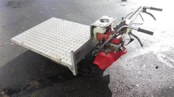 Honda Caterpillar-track transporter