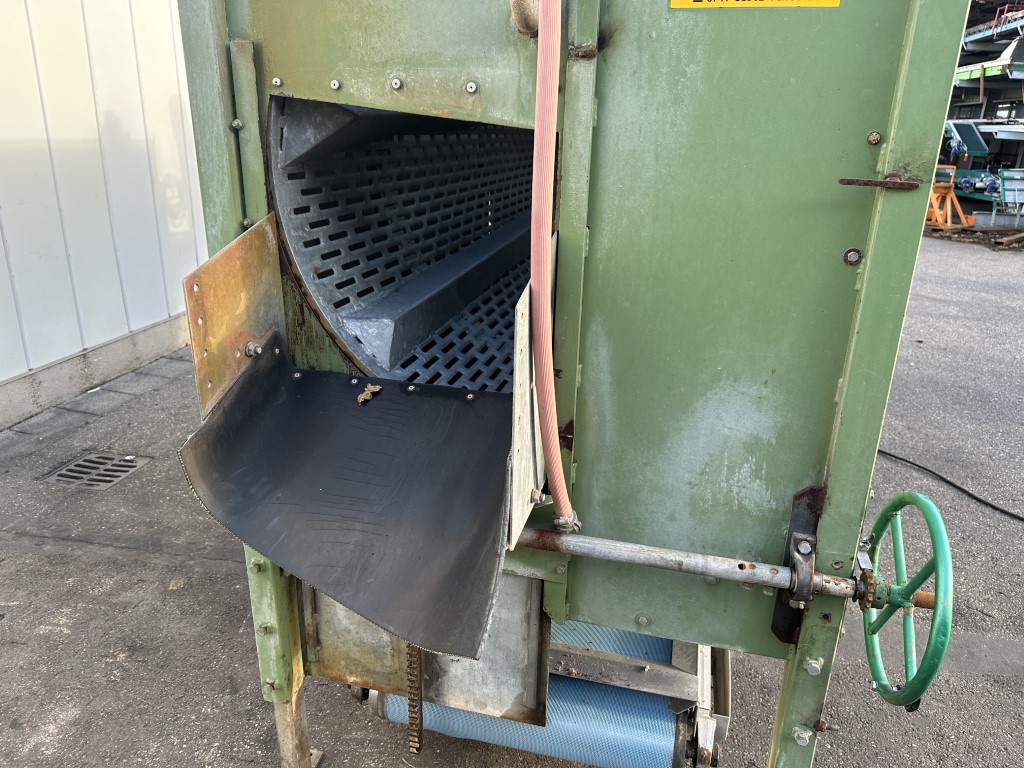 Schneider Agrar 3 M ������� �����a ����������� ���� 300 � 80