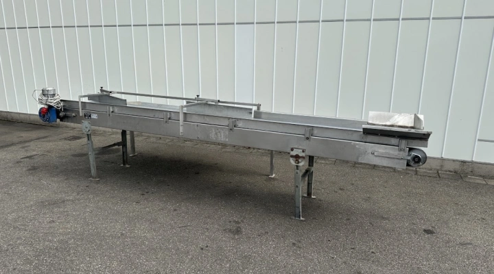 Schneider SWF650 conveyor 470 x 65 cm with stainless steel collection bin