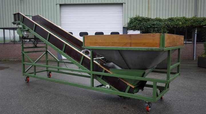 schouten doseerband met bunker (2)