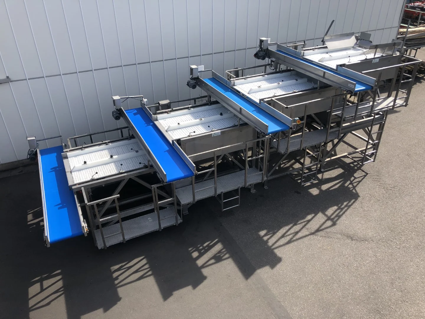 Schouten sorting machine with 4 conveyor outlets • Duijndam Machines