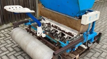 Semănătoare mecanică Schrauwen pentru pepinieră