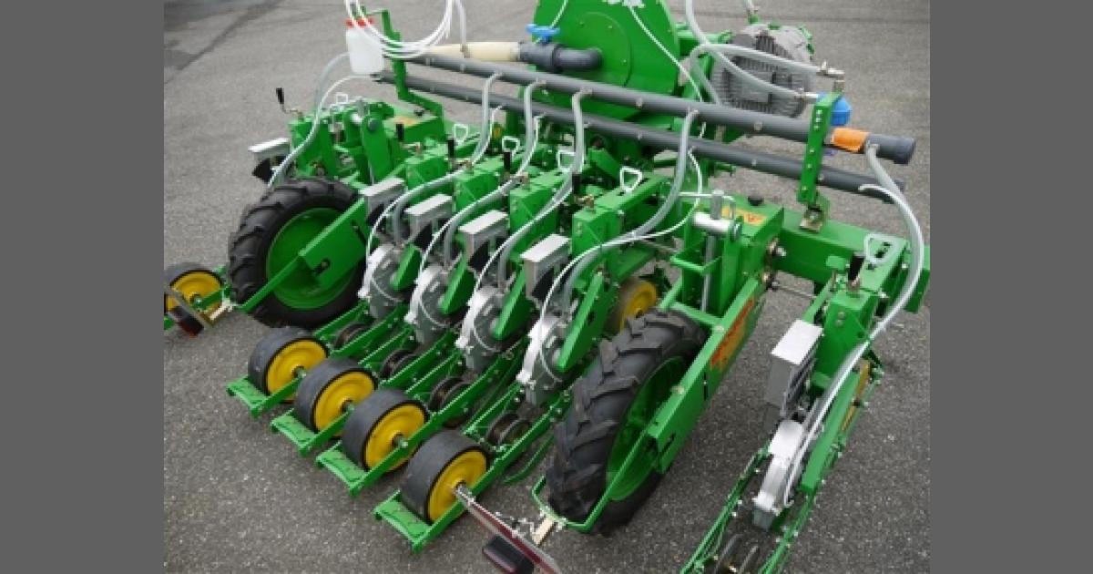 New Sfoggia pneumatic sowing machine • Duijndam Machines