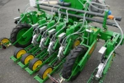 Sfoggia pneumatic sowing machine image 1