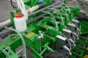Sfoggia pneumatic sowing machine image 5