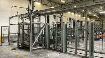 Sorma Üres raklapkészlet portálokkal és ingajárattal, valamint 3/4 raklapozóval