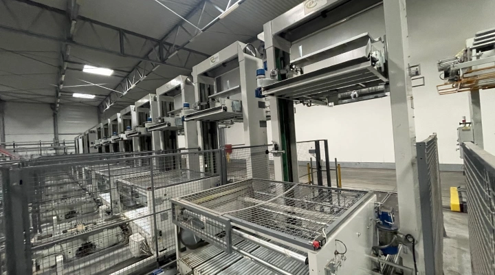 Sorma PAL 108D palletizer with chain conveyor