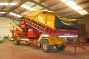 Spinnekop Combine receiving hopper with cleaner ,inspection conveyor and elevator