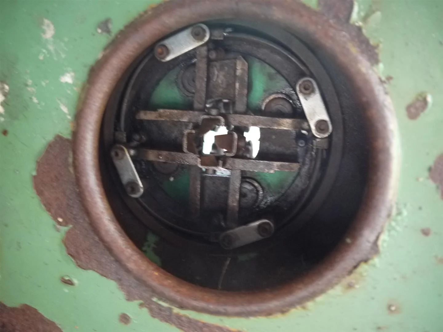 Jamafa harvesting machine for Brussel sprouts • Duijndam Machines