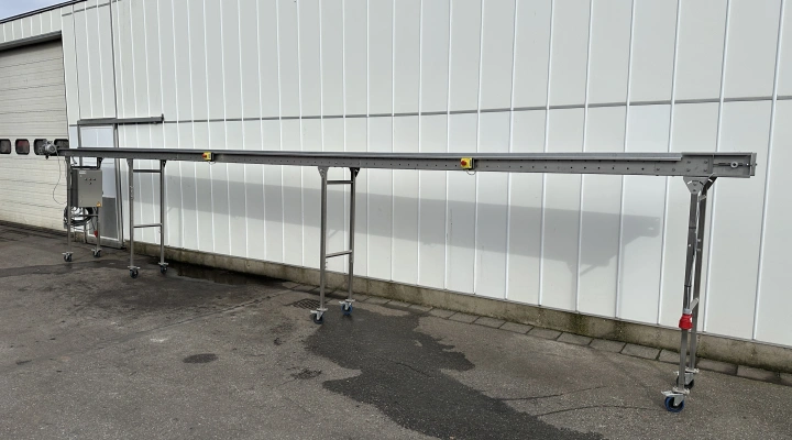 Stainless steel 970 x 240 cm with high legs with wheels