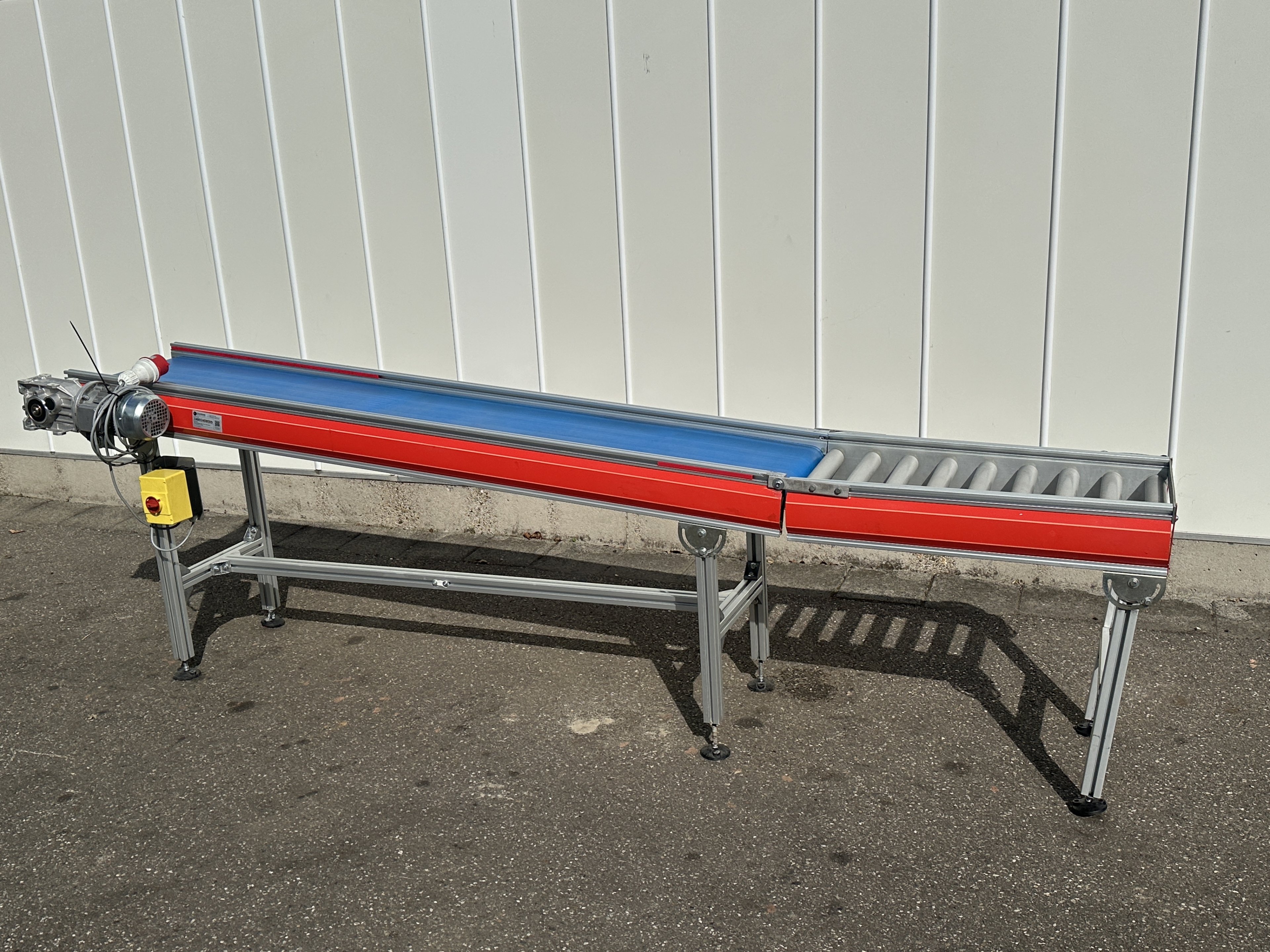 Stas �������� 220 x 41 �� � ��������� ���������� 85 x 41 ��