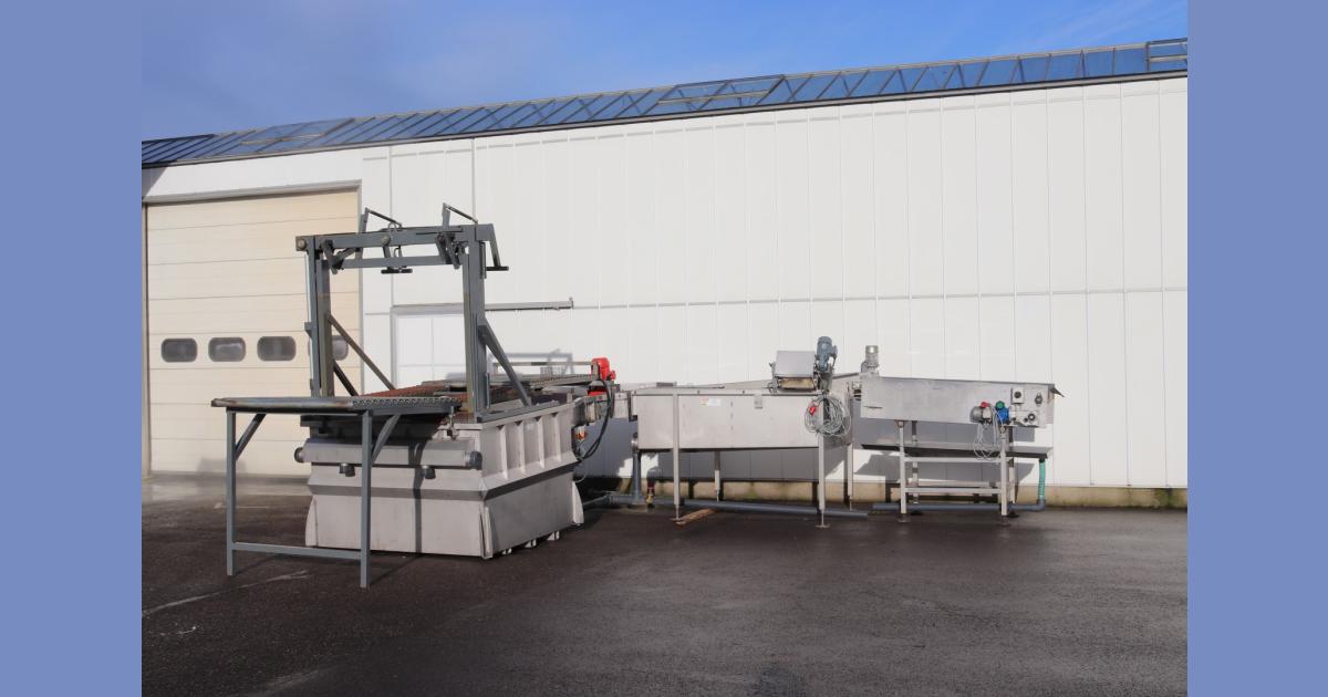 Stas water dumper with sponge dryer for apples • Duijndam Machines