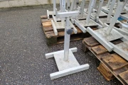 Supports for potted plant conveyors 15 cm wide