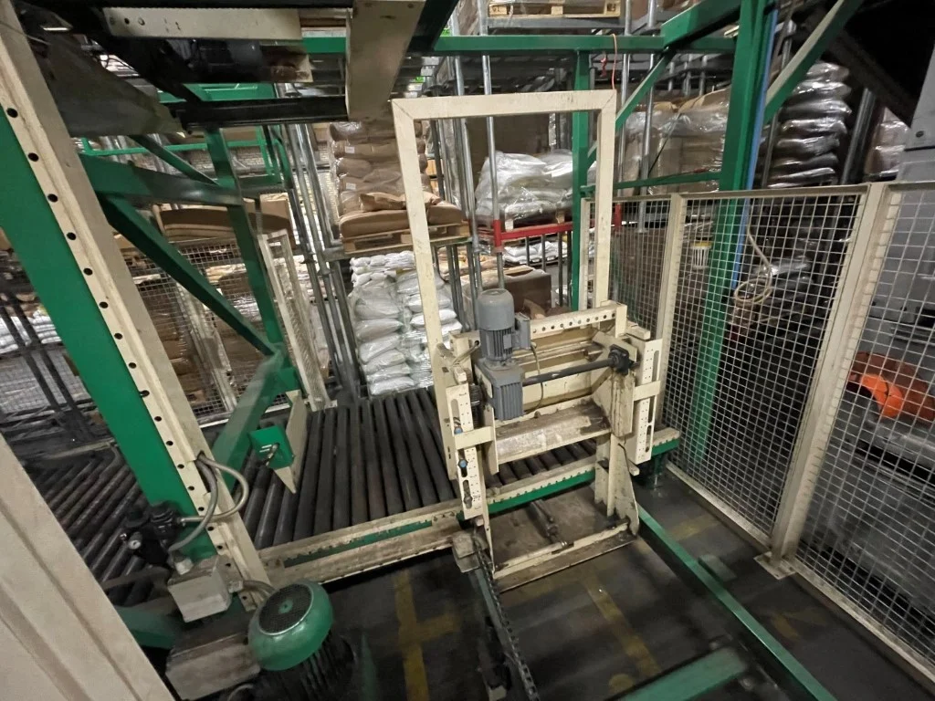 Symach FPS 900 bag palletiser • Duijndam Machines