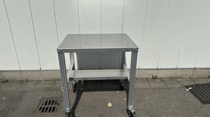 Work table 90 x 70 x 100 cm