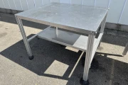 RVS werktafel met aluminium poten 100 x 120 cm