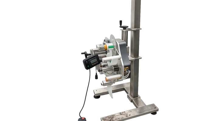 Tegra LABELX 140 ES labelling machine for medium and high speed applications with printer