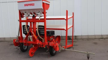 Checchi & Magli plantmachine met Gaspardo kunstmestdoseerder