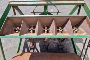 Thilot Mechanical seeder sowing machine 5 rows