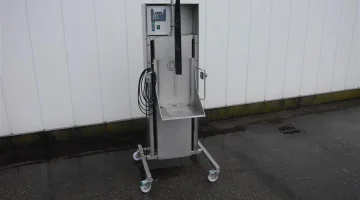 Total systems bucket filling system for flowers