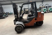 Toyota 02-8FDF15 forklift with Visser steering box and 3 adjustable-width pot forks