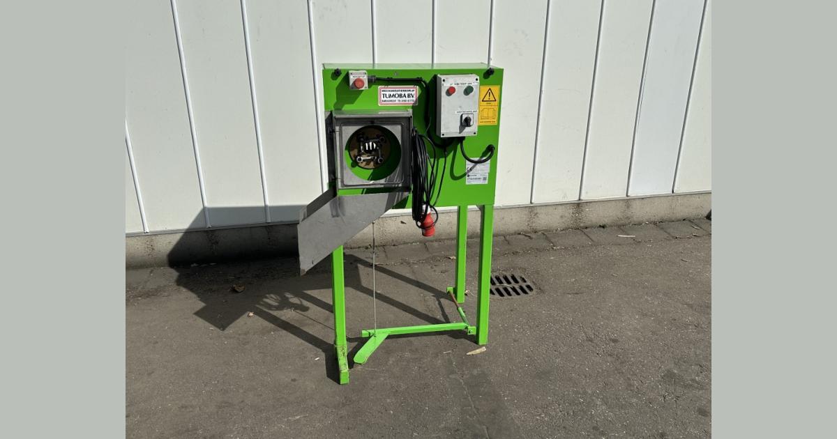 Tumoba EL ST1 Brussel sprouts harvesting machine stand alone picking ...