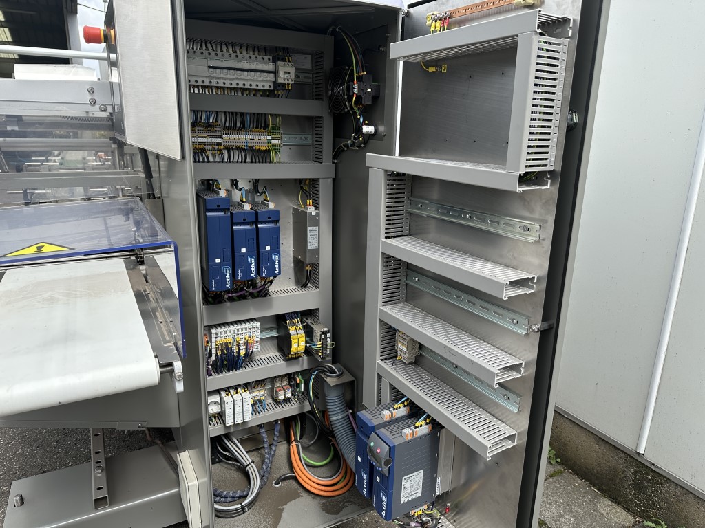 Ulma Atlanta E ����������� ������ ����-��� (Flow pack) � �������� ����������