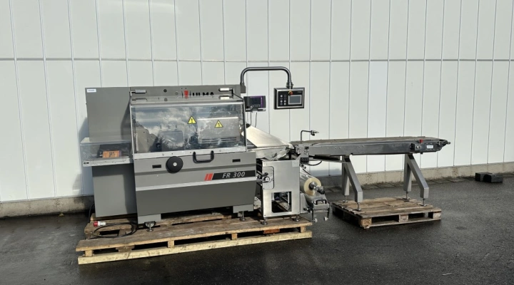 Ulma FR300 flow pack machine