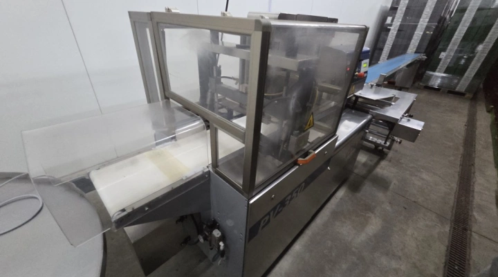 Ulma PV-350 flow pack machine
