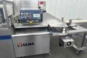 : Ulma PV-350 LSHI flow pack machine with feeding conveyor