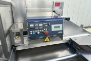 : Ulma PV-350 LSHI flow pack machine with feeding conveyor