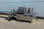 Ulma PV350 flow pack machine