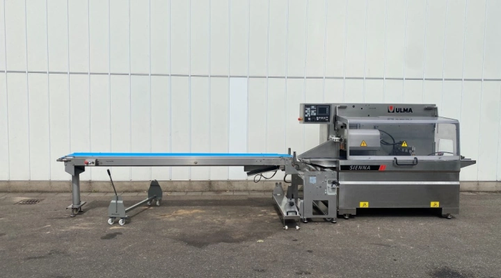 Ulma Sienna LS flow pack machine with supply conveyor