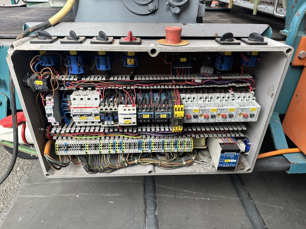 ��������� ������������� ������ Unger Profi 4 � �������