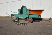 Unger soil blocking machine with seeder