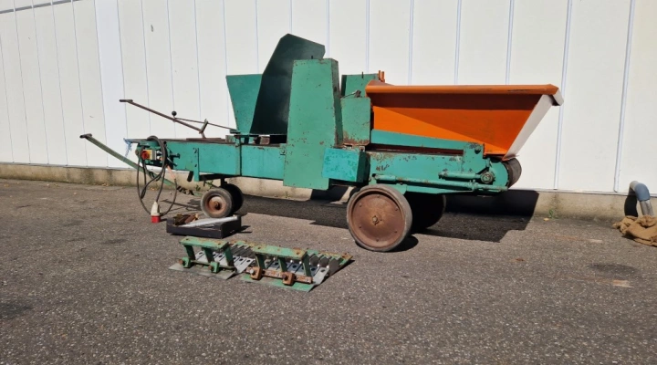 Unger soil blocking machine with seeder