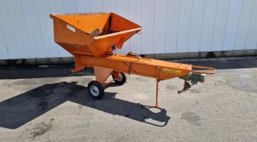 Unger soil mixer with moistener