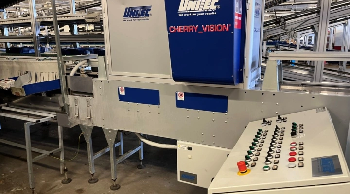 Unitec Cherry Vison Unical grading machine for cherries and cherry tomatoes