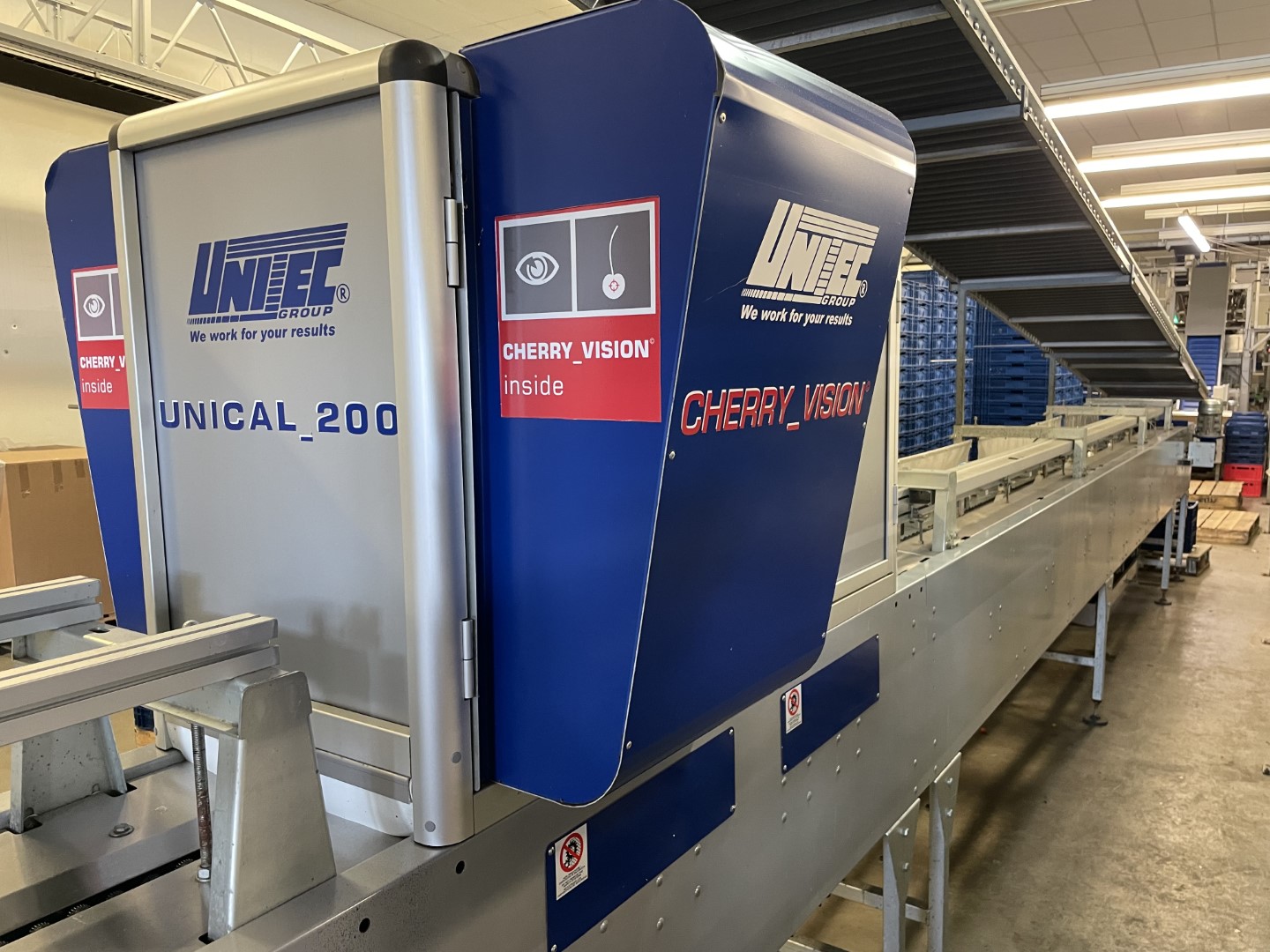 Unitec Cherry_Vision Unical 200 OC 1C8+1 11V174 сортировочная машина для помидоров черри