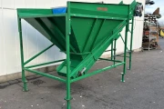 Upmann Upmatic dosing hopper with elevator 420 x 60 cm