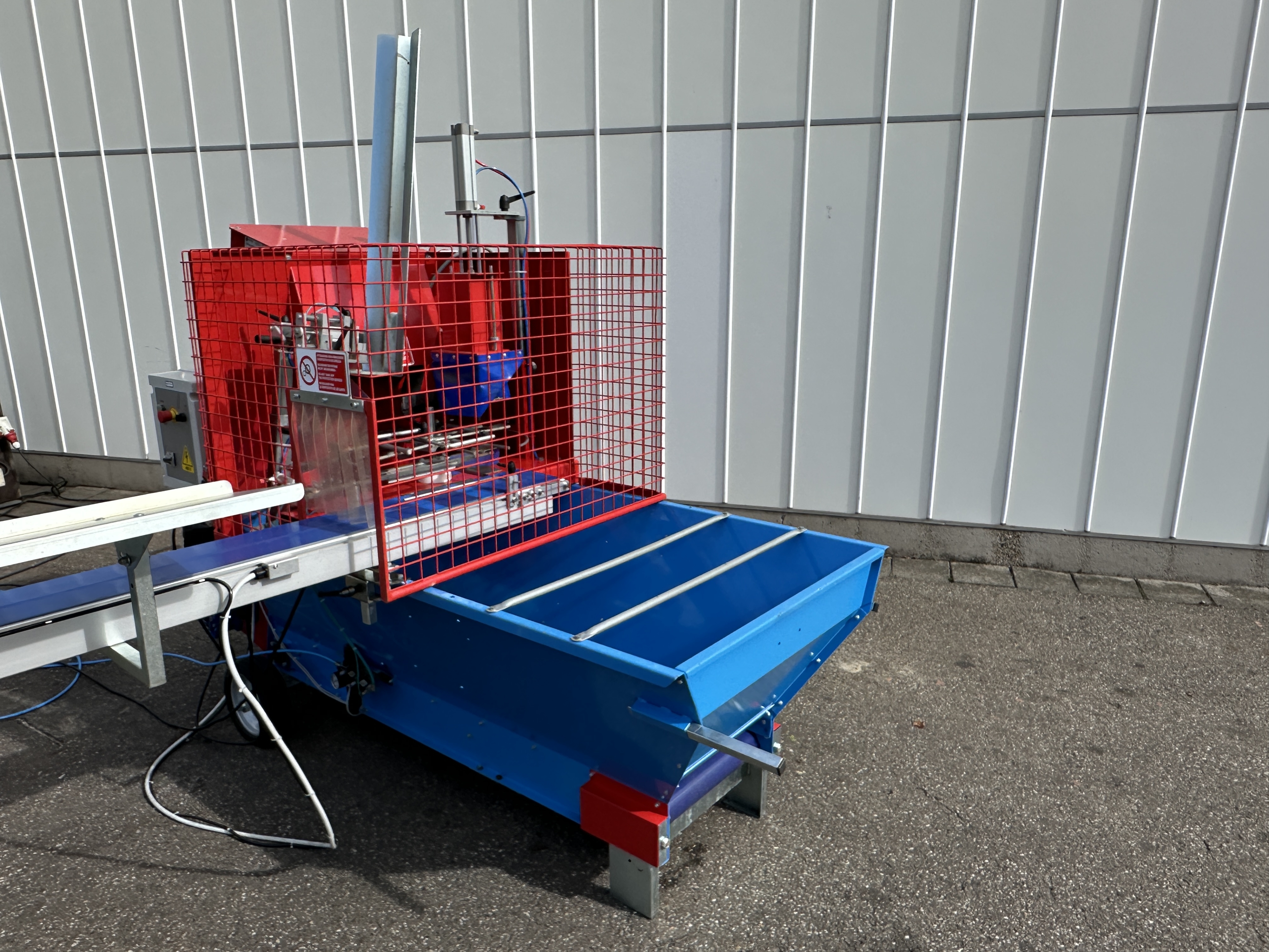 Urbinati IA2400-C ������ ��� ������� ������� ������ � ��������� � ��������