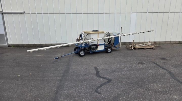 Weterings spraying wagon with electric hosereel