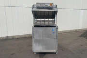 Van de Vecht crate washer