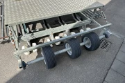 Van den Beucken A160-4 lettuce planting machine for soil blocks