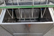 Van de Vecht RKV-401 crate washer