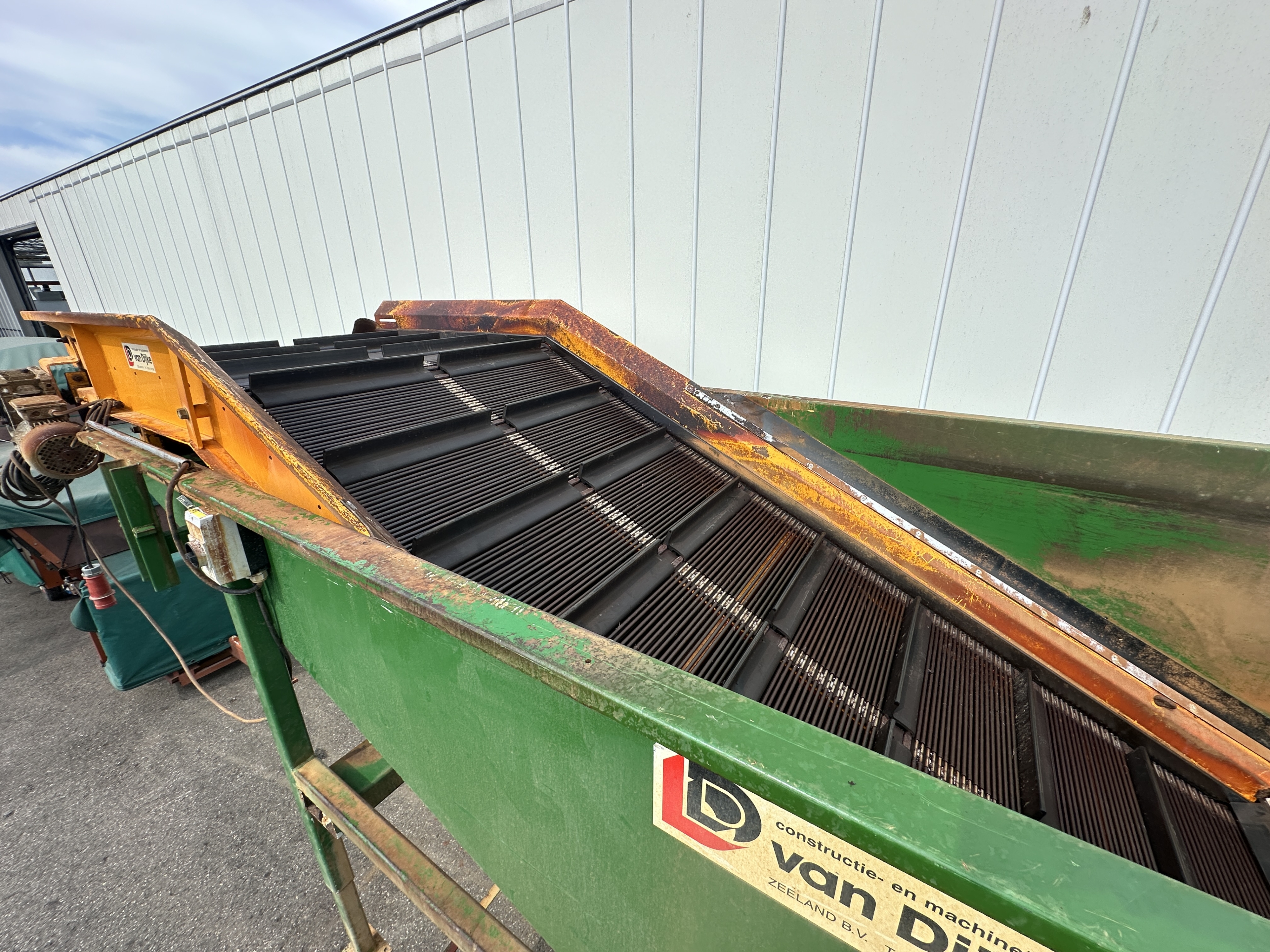 Van Dijke ��������� ���� 120 ��