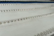 VDR harvesting conveyor for flowers with platform