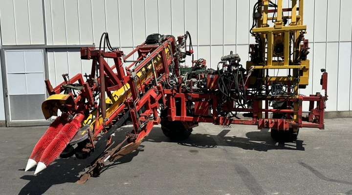 Verhoest leek harvester automatic Plate filler – horizontal filling with leek with 10 reels